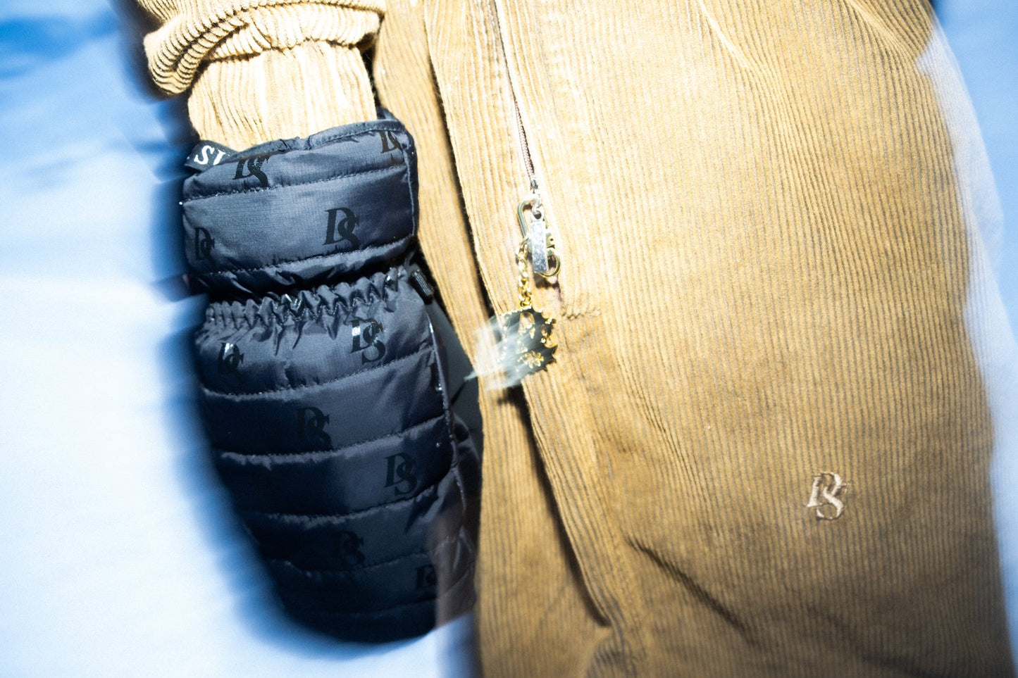 DS x HOWL ''DOWN MITT''